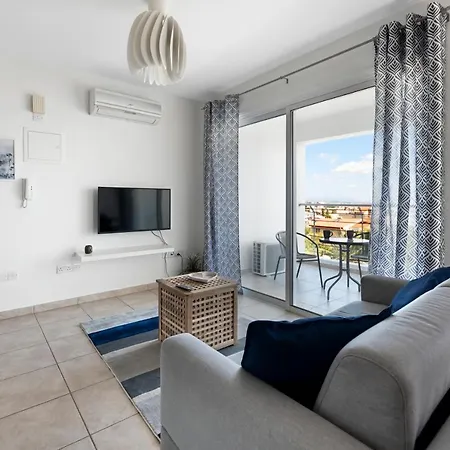 شقة Glabur - The Sunny Atelier - City, Free Parking & Wifi, Welcomes You!!! *