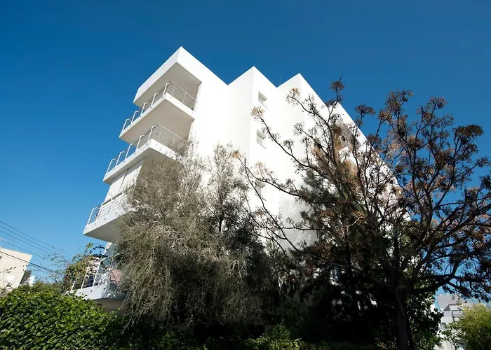 Glabur - The Sunny Atelier - City, Free Parking & Wifi, Welcomes You!!! *