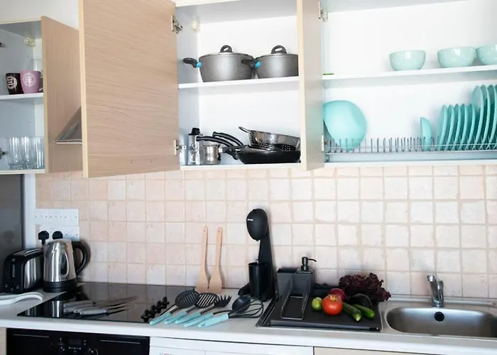 Glabur - The Sunny Atelier - City, Free Parking & Wifi, Welcomes You!!! Apartmán Nikósie